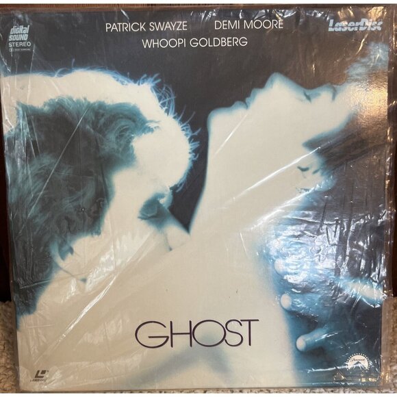 GHOST Movie Patrick Swayze Demi Moore Whoopi Goldberg Laserdisc 1991 - Picture 1 of 3